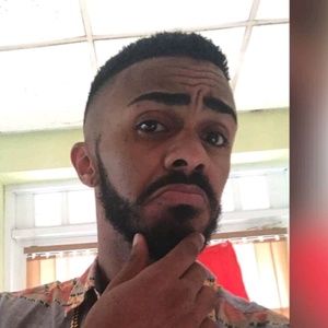 Meet your Posher, Louis